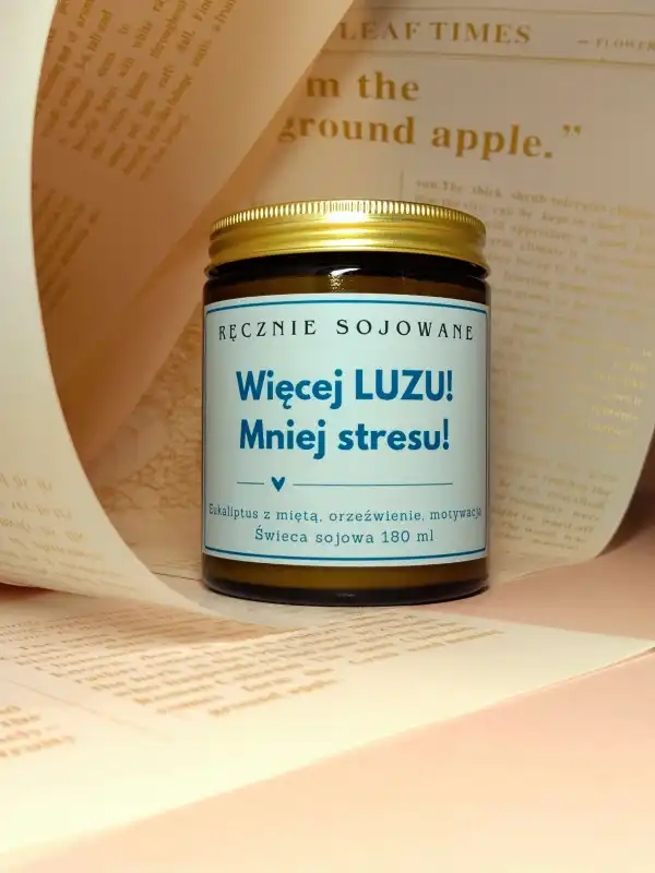 Świeca sojowa Więcej luzu mniej stresu(180ml)-[eukaliptus z miętą] reczniesojowane.pl.jpg