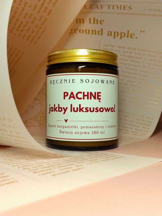 Świeca sojowa Pachnę jakby luksusowo 180ml – Bergamotka w pomarańczach.jpg
