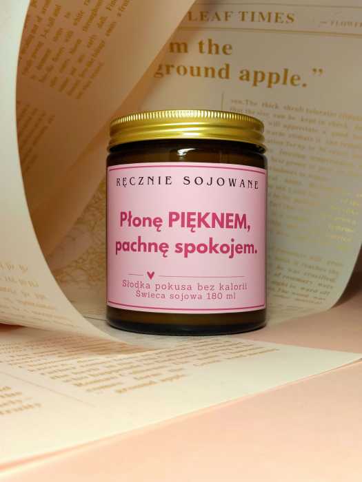 Świeca sojowa Plonę Pięknem pachnę spokojem(180ml)-[pączek z malinami] reczniesojowane.pl.jpg