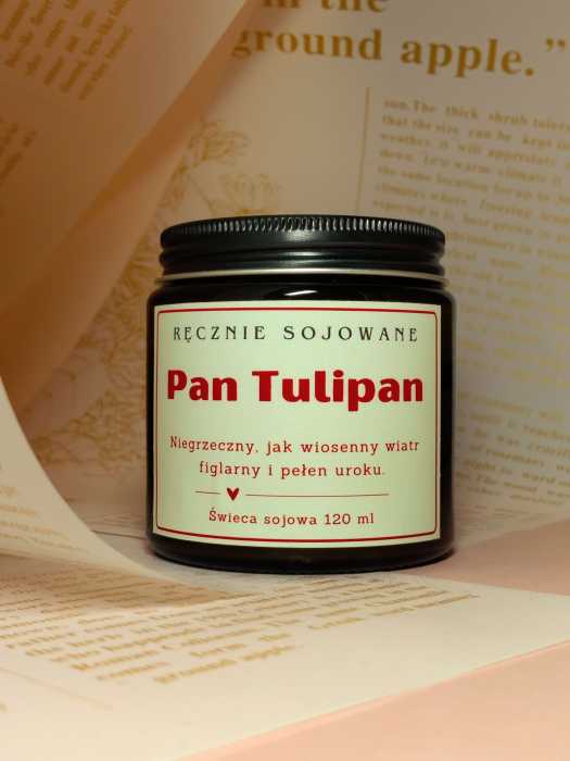 Świeczka sojowa o zapachu  Pan Tulipan 120ml m.jpg
