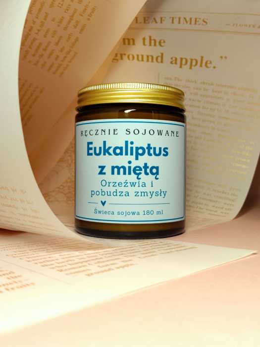 Świeca sojowa orzeźwiający Eukaliptus z miętą 180ml.jpg
