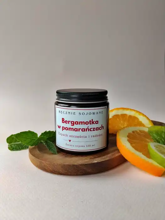 świeczka sojowa zapachowa Bergamotka w pomaranczach 120ml-1.webp