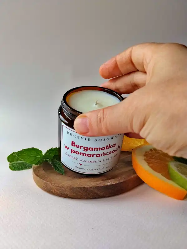 świeczka sojowa zapachowa Bergamotka w pomaranczach 120ml-2.webp