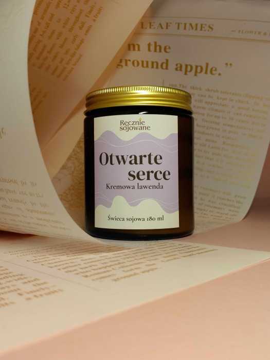 Świeca sojowa Otwarte Serce 180ml. (kremowa lawenda) reczniesojowane.pl .jpeg